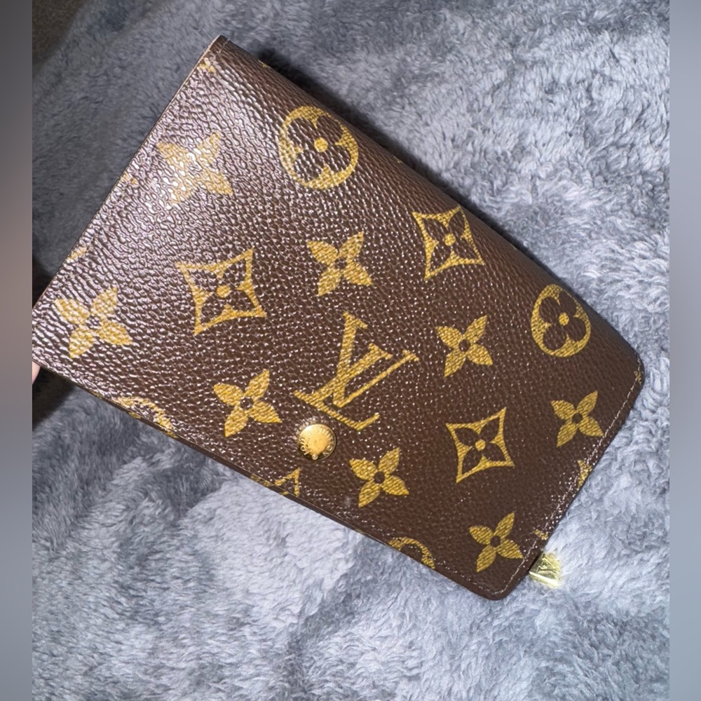 LV Monogram Canvas Tresor wallet / LIKE NEW ❤️🔥AUTHENTIC❤️🔥 - Picture 2 of 6